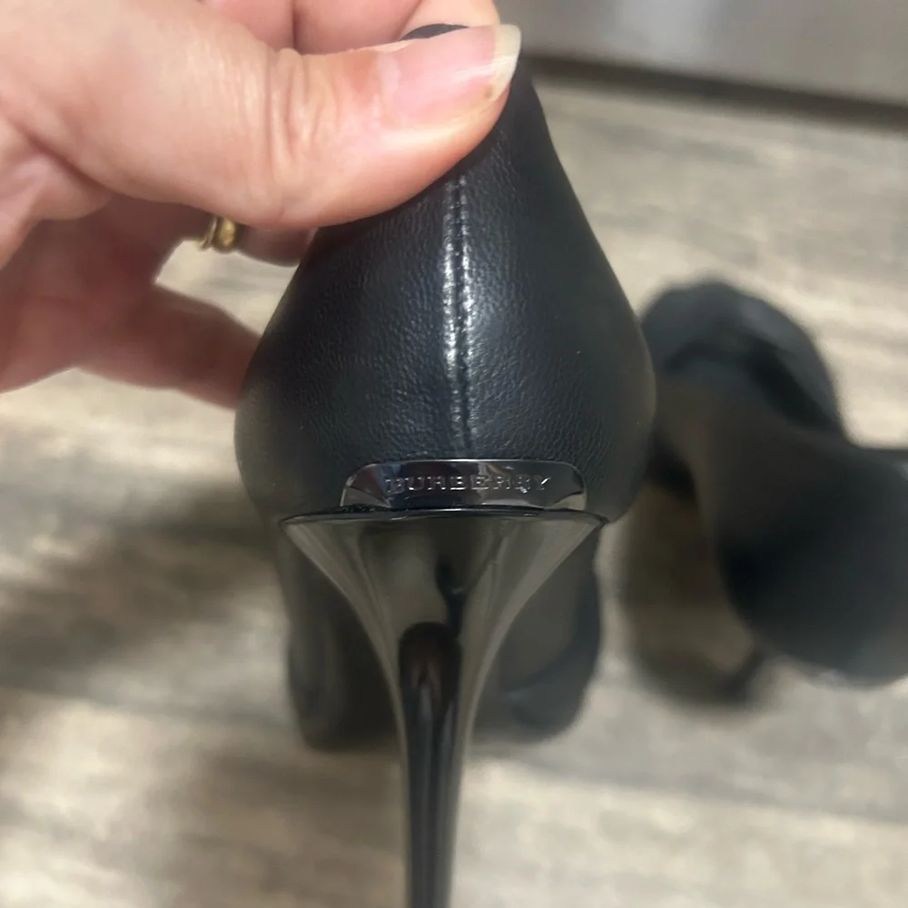 Burberry Black Leather Heels - Picture 7 of 13